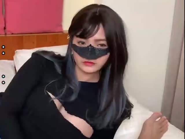 【高冷女神吞精】